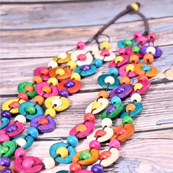 - New Wood necklace & Earring set - Picture 4 of 5